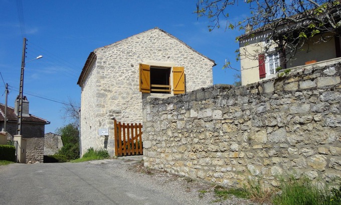 Caillac Cottage | Simple and comfortable 3* gite for 4-6 people