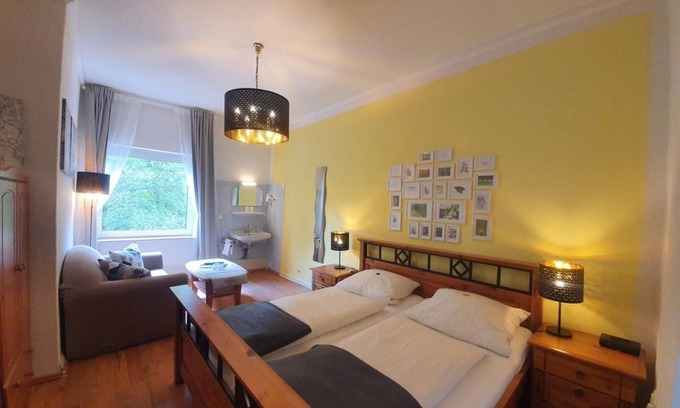Moelln Bed & Breakfast | Simple double room - Pension Seeschlösschen