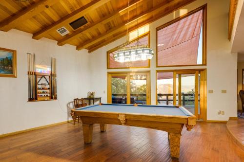 Keene House | Simple Life Ranch with Hot Tub and Sauna in Keene!