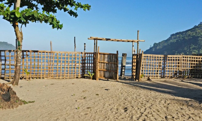 El Nido House | Simple life, warm Filipino hospitality, sand, wind, the sea and SHALOM!