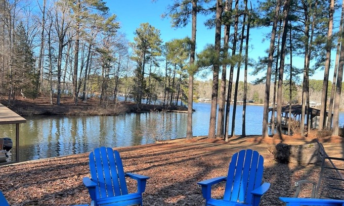 Littleton House | Simply Irresistible| Great Location! | 3 Night Minimum | Super Value!