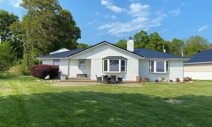 Kelleys Island House | Simply Kelleys Resort -The Great Escape Home-