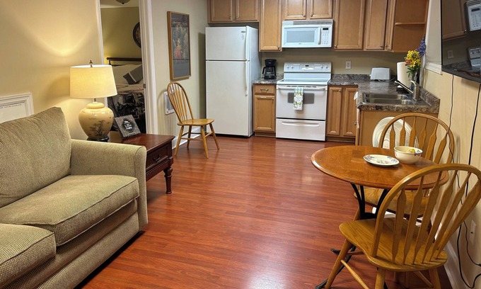 Collegedale Apartment | Simply Sunny Cozy 1 BR w/Patio