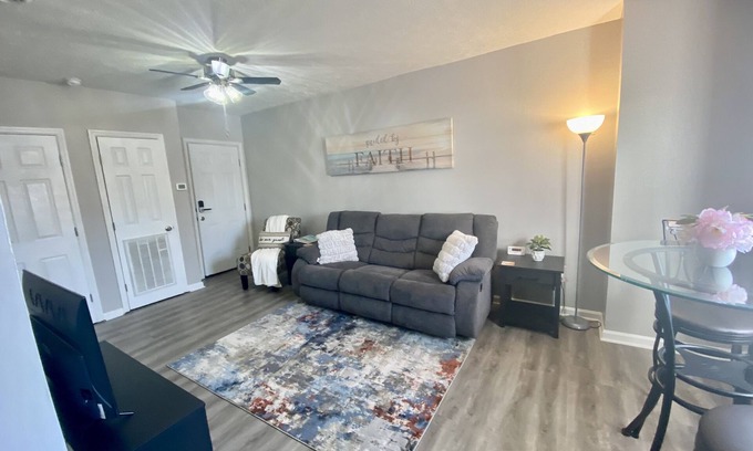 Richmond Apartment | Simply sweet - Entire 1 bed upstairs apt near EKU