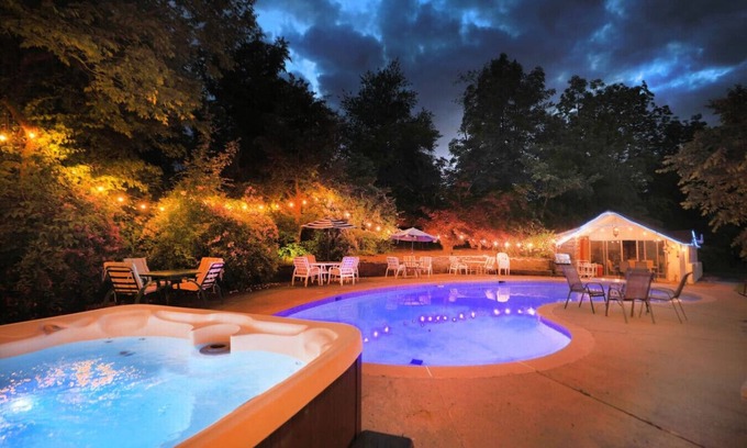 Harriman Villa | Simply Unforgettable HotTub, Pool, Pets, <1 Hr NYC