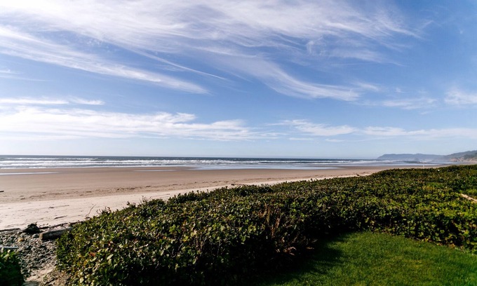 Arch Cape House | 'Singing Sands' at Arch Cape: Private Ocean Front Beach House