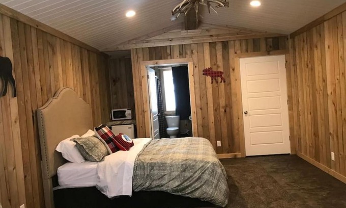 Island Park Ski Chalet | Single Cabin Unit 3