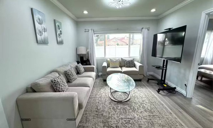 East San Gabriel House | Single Cozy House/private amazing fenced backyard