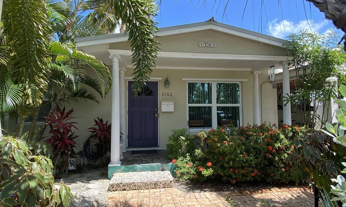 New Town House | Single Family Home, 3 Bedroom, 2 Baths, Pool. Great Value!
