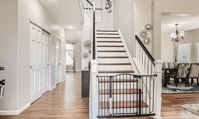 Centennial House | Single Family Near Denver Large home 5bed/4bath. Pet friendly