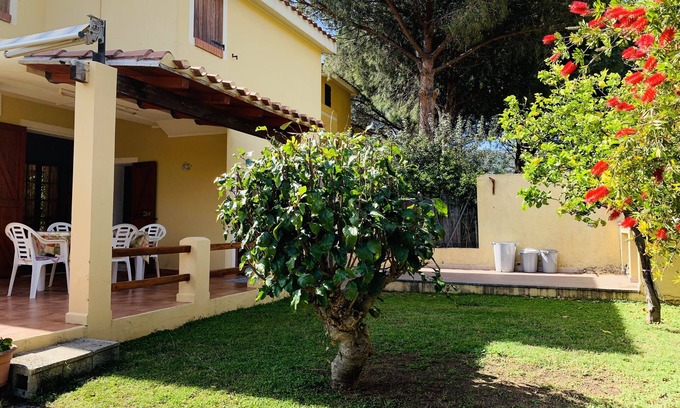 Solanas Villa | SINGLE FAMILY VILLA WITH GARDEN NEAR THE BEACH! π