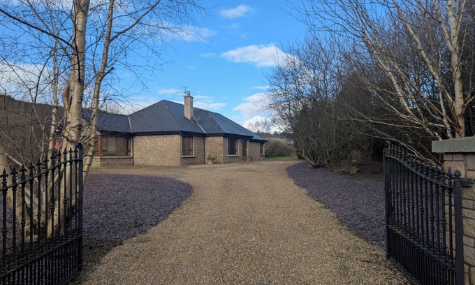Ballaghkeen House | Single level home in village location