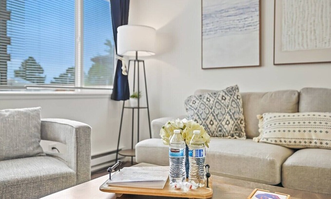 Franklin - Randolph Apartment | Single Level Homestay - Prime Location