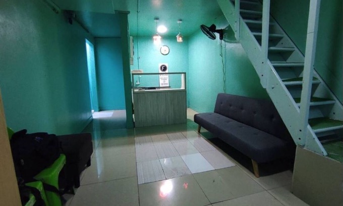 Male House | Single Room 2