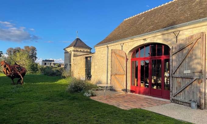 Ingrandes-de-Touraine Bed & Breakfast | Single room above the restaurant