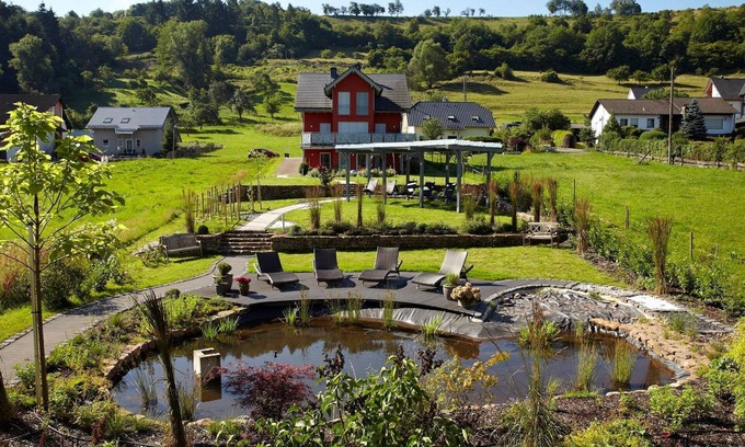 Meerfeld Hotel | Single room "Maarblick" shower / WC / balcony - NaturPurHotel Maarblick