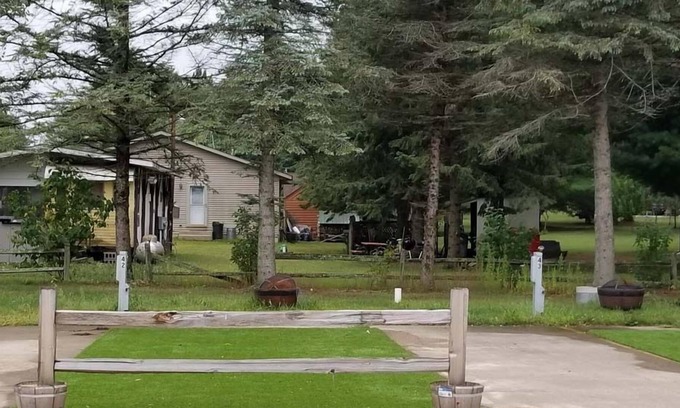 Neillsville House | Single space in comfortable resort in Neillsville, Wisconsin locate near Lake Arbutus
