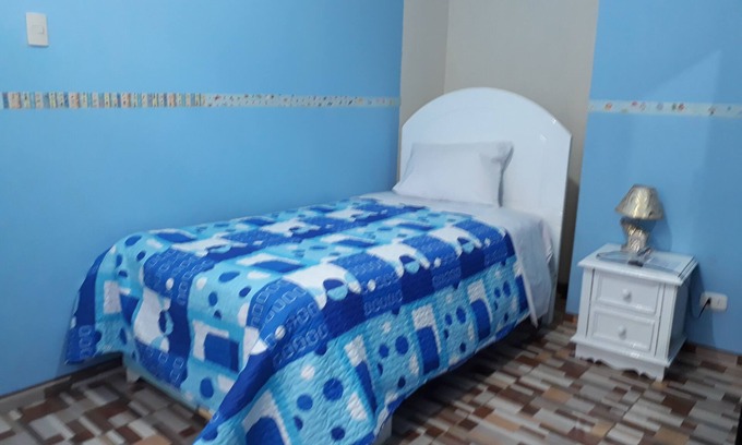 Huaquillay Bed & Breakfast | single standard room