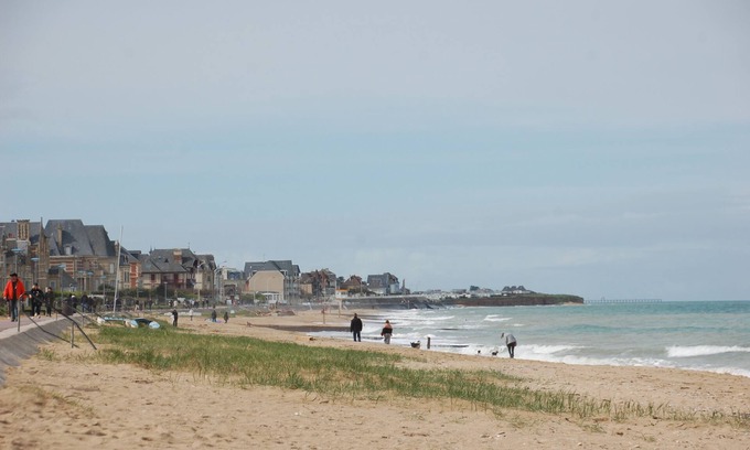 Hermanville-sur-Mer House | Single-storey house with sea view.