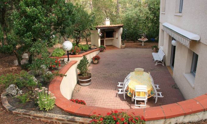 Piraillan Apartment | Single-storey apartment with garden, terrace in the middle of the Cap Ferret peninsula