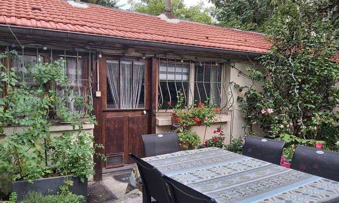 Rosny-sous-Bois House | Single-storey house with courtyard and garden near Paris and Disneyland