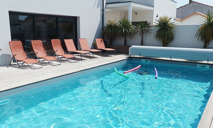 Vaux-sur-Mer Villa | Single-storey house Royan 8 pers - Heated swimming pool in summer - Pontaillac beach