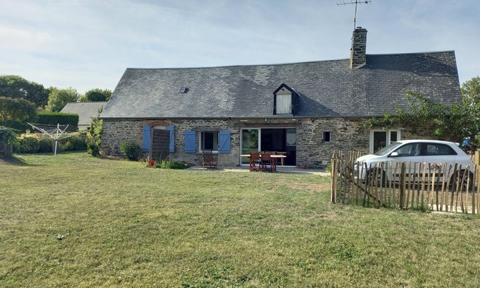 (le) Mesnil Hue House | Single-storey house 100 m from the strikes