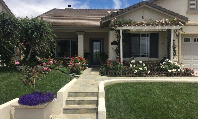 Ivey Ranch - Rancho Del Oro House | Single story house with private pool, jacuzzi and outdoor fireplace.