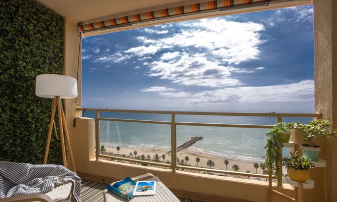 Puig Apartment | SingularStays El Puig Beach II