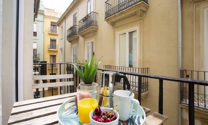 Valencia City Centre Apartment | Singular Stays Mercado Central VI