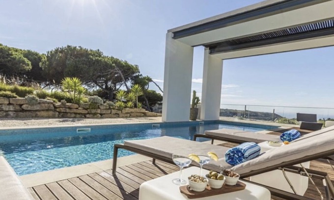 Magoito Villa | SINTRA BEACH HOUSE, Sintra-Cascais Park with Heated Pool. Long term rates.