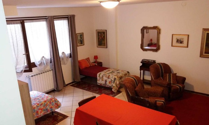 Stezzano Apartment | Sissi holiday home - Red kilometer