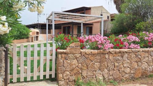Porto Pollo House | Sissi House - Trilocale con Giardino - Porto Pollo
