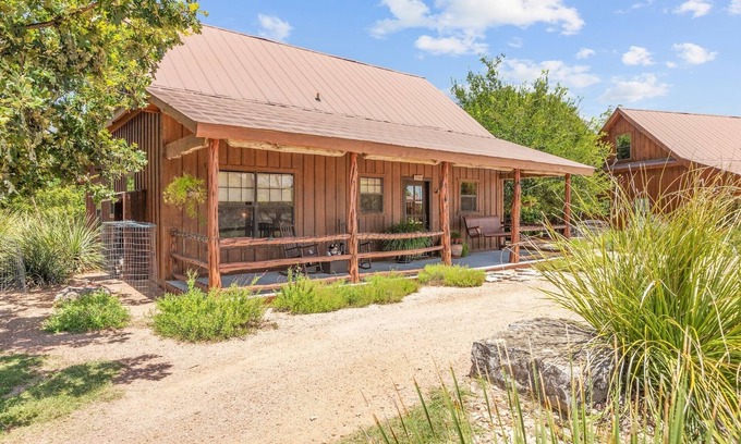 Fredericksburg Cabin | SisterCreek Ranch - Other Cabin - Hot Tub - Fireplace - Hill County Views