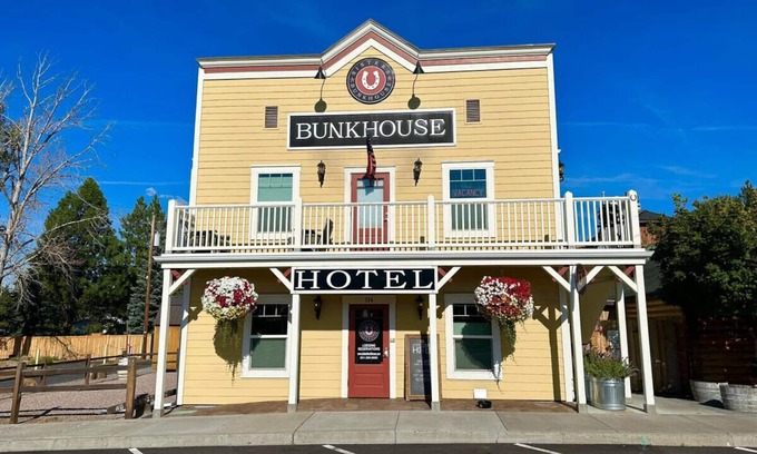 Sisters Hotel | Sisters Bunkhouse - Horseshoe #4