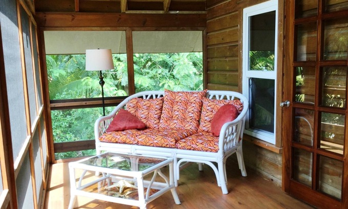 Antoneys Cay Cottage | Sit back and relax… your private cabana getaway home is here!