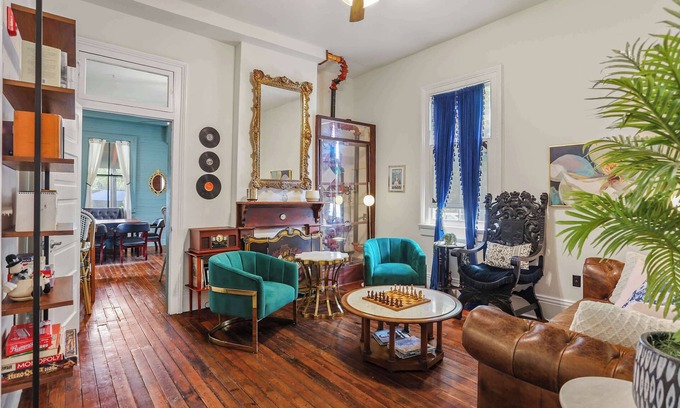 Mid-City Bed & Breakfast | Site 61 Historic Guesthouse - 9 Rooms, 13 Beds