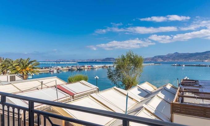 Sitia Apartment | Sitia Old Port studio Blue - 3min walk to beach - AC - WIFI