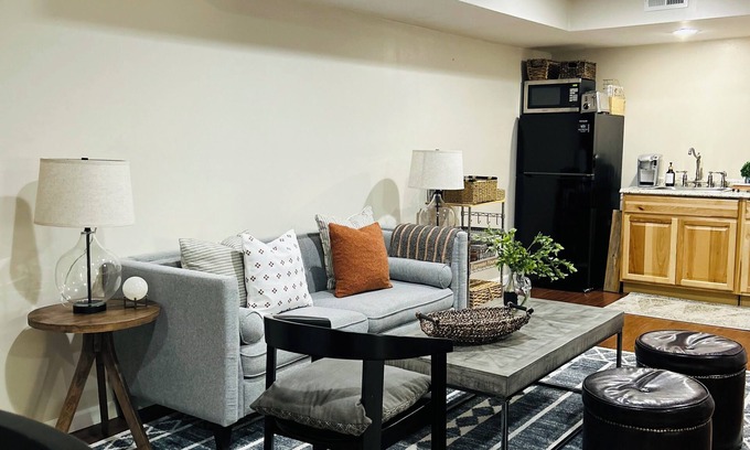 Conyers House | SITTC Suites-Hospitality At It’s Best!