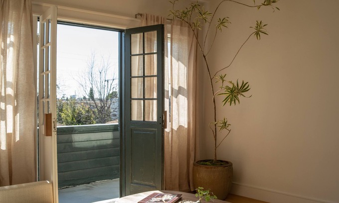 East Hollywood Apartment | SITU Mirada - Brand New Los Feliz