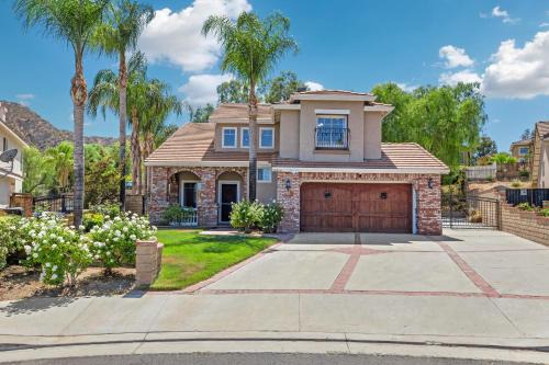 Castaic Apartment | Six Flags Getaway - Peaceful Retreat with Pool