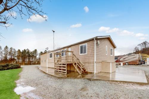Mount Vernon House | Skagit River Roost