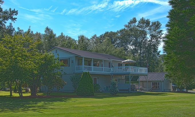 Mount Vernon House | Skagit Valley Guest House bottom floor with stunning views of Mount Baker.