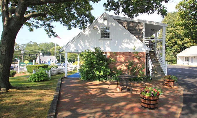 Orleans Hotel | Skaket Beach Motel