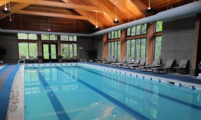 Stevenson House | Skamania Lodge! Free Parking, Onsite Pool, Hot Tub, Spa, Golf, Hiking