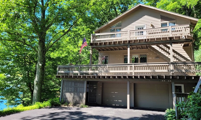 Homer House | Skaneateles Lake Residence