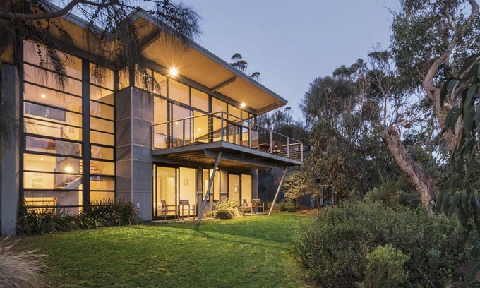 Skenes Creek House | Skenes Beach House - Stunning Ocean Views Amongst A Natural Bush Setting