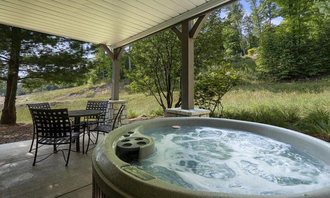 Boyne City Condo | Ski, Golf, Bike, Swim, and More - Condo w/Private Hot Tub at Boyne!