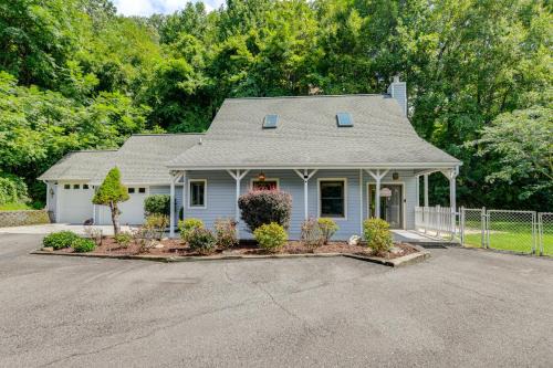 Valley Creek Run House | Ski, Hike and Fish Mtn-View Maggie Valley Retreat