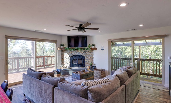 Tuolumne House | Ski, Hike & Fish: Mtn-View Gem w/Deck in Tuolumne